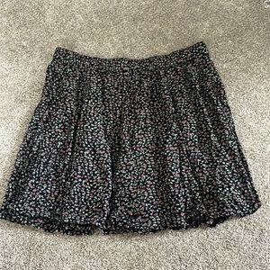 American Eagle flowey mini skirt